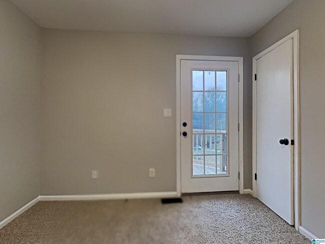 Building Photo - 105 Spring Glade Cir