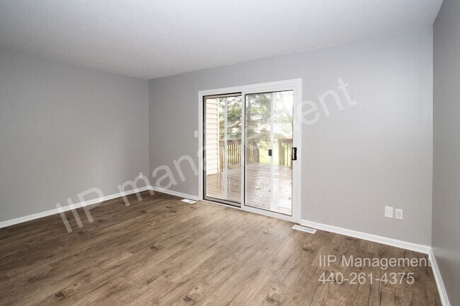 Building Photo - Welcome Home to Comfort and Style in Sagam...