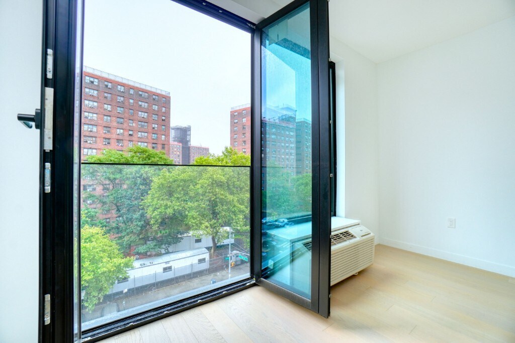 181 E 101st St Unit 604, New York, NY 10029 Room for Rent in New York, NY