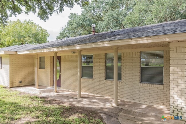Building Photo - 316 Mulberry Ave S