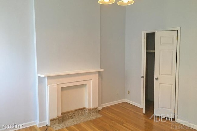 Building Photo - 38 Saint Johns Pl