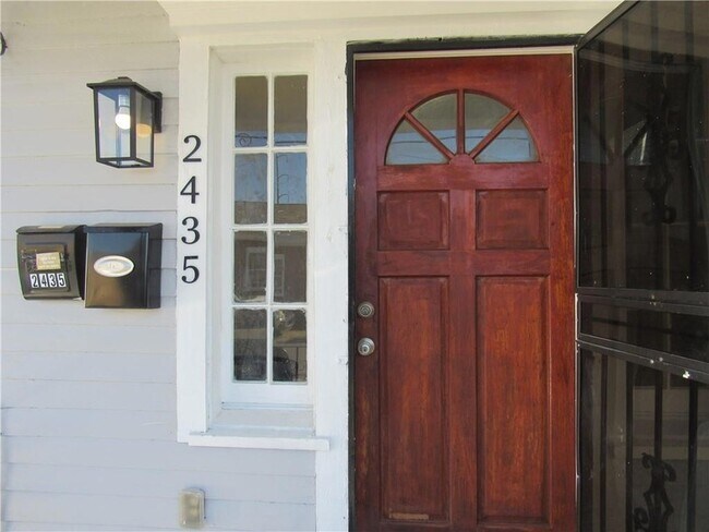 Foto del edificio - 2435 George Nick Connor Dr