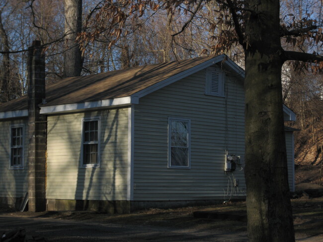 Building Photo - 31 Grist Mill Rd