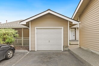 Building Photo - 901 E Marine View Dr