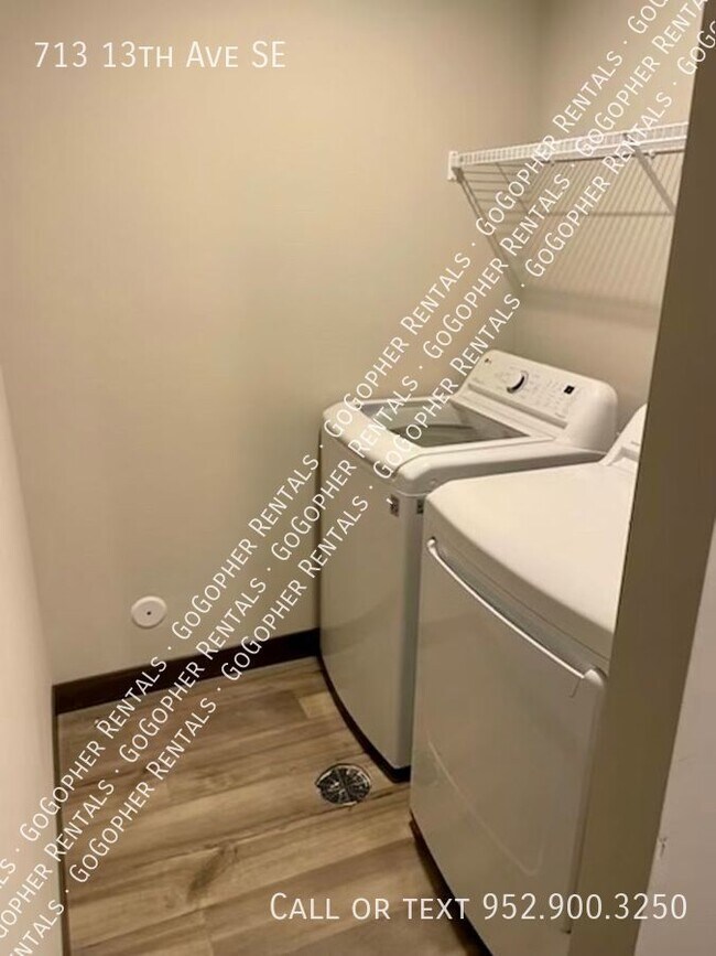 Foto del edificio - 713 13th Ave SE