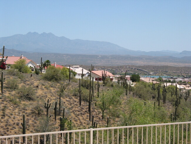 Foto del edificio - UNFURNISHED GREAT SINGLE FAMILY HOME