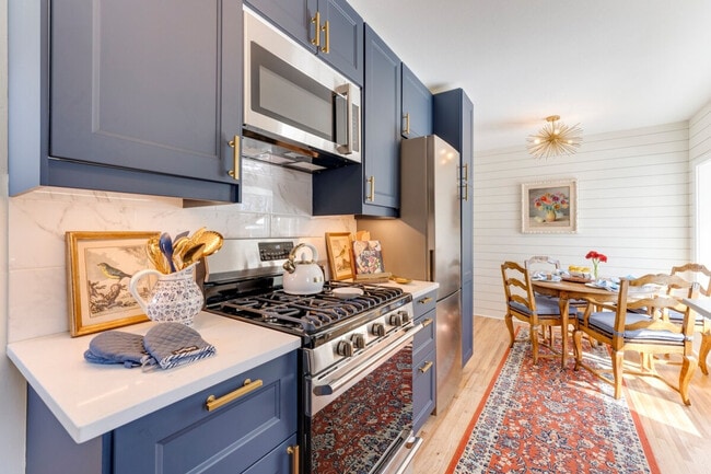 Building Photo - 17035 9th Ave N