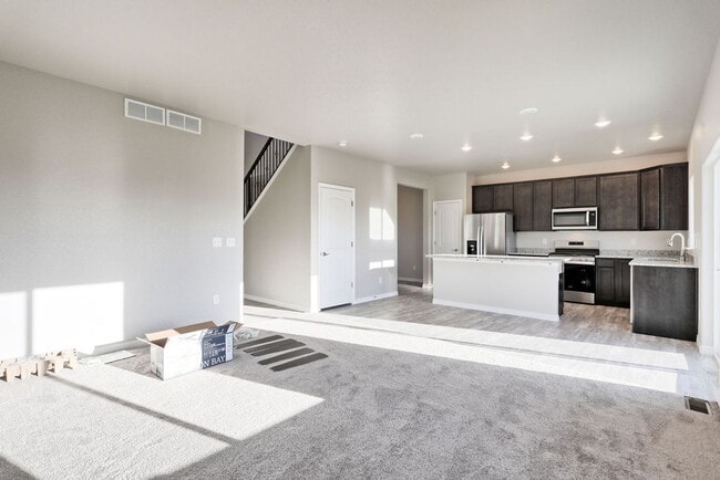 Building Photo - 3 Bedroom 2 1/2 Bath in Northwest Loveland