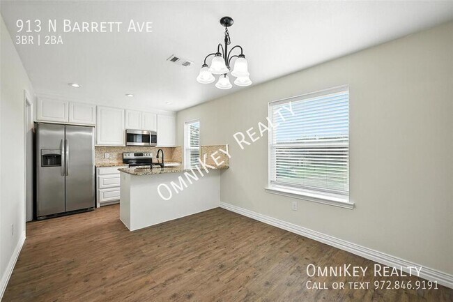 Foto del edificio - 913 N Barrett Ave