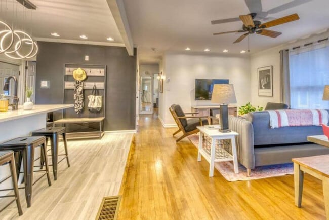 Foto del edificio - 710 N Howard St
