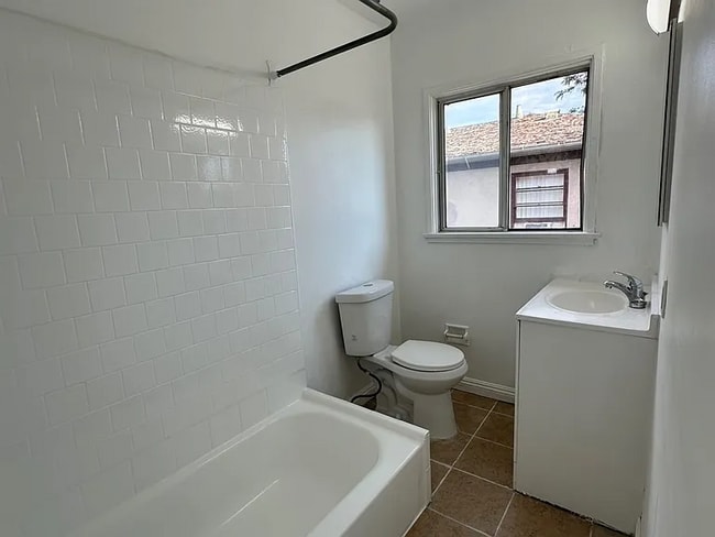 Building Photo - 121 N Atlantic Blvd