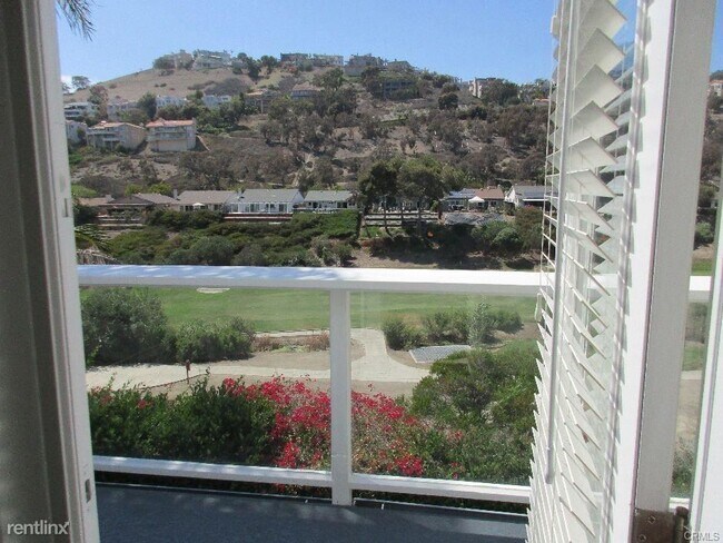 Foto del edificio - 3 br, 3 bath House - 121 Avenida Mesita # 8