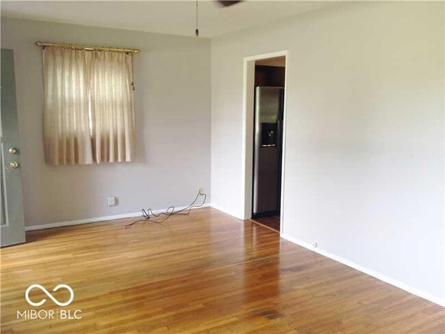 Building Photo - 818 E Auman Dr