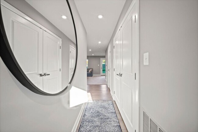 Foto del edificio - 171 Woodgate Cir