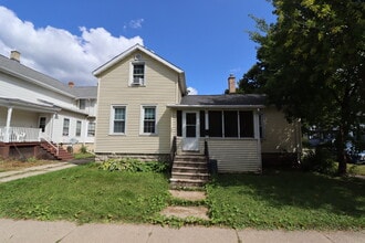 Building Photo - 53 Olcott St