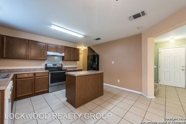Building Photo - 3 br, 2.5 bath House - 3409 WHISPER HAVEN