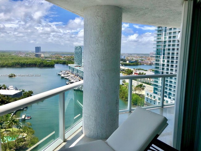 Foto del edificio - 16500 Collins Ave
