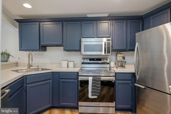 Building Photo - 7317 Castleberg Ct