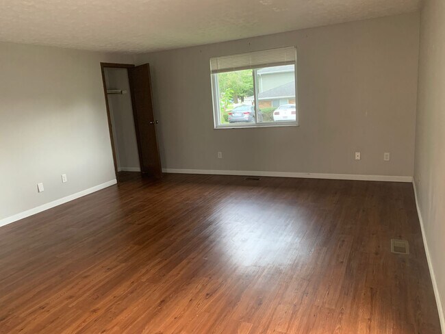Living Room - 1299 Hilltop Cir