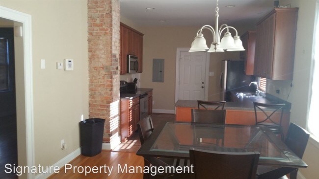 Building Photo - 1201 Willow St