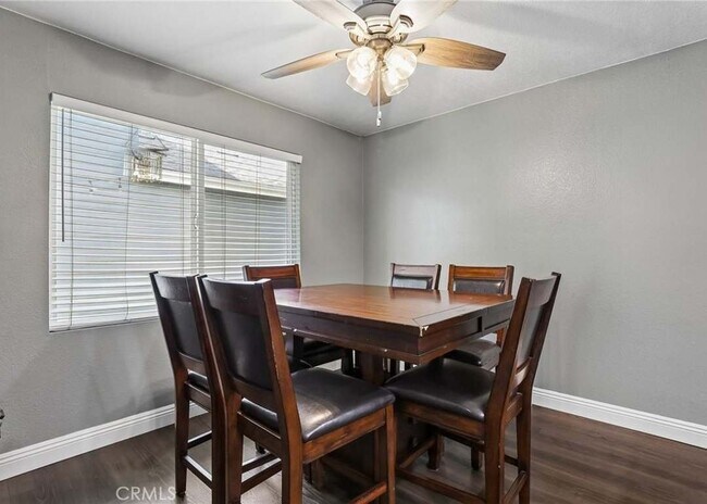 Foto del edificio - 3739 Countryside Ln