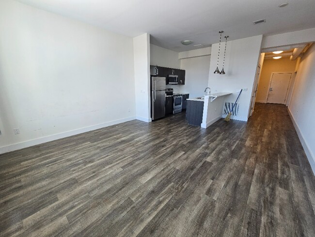 Building Photo - 120 Green St