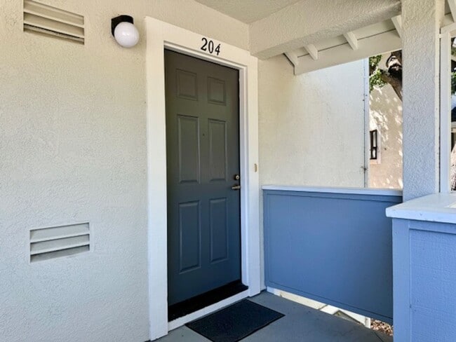 Photo - Wonderful 2 story condo in Ashford Ct-Detached 1 car garage, both bedrooms with attached bathroom...