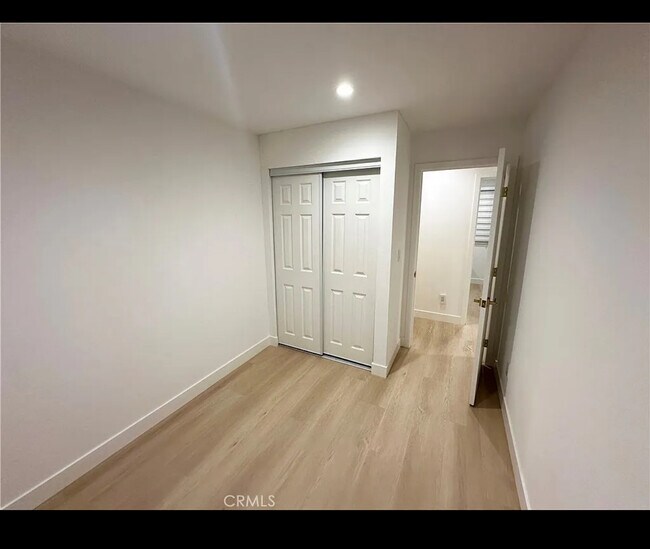 Foto del edificio - 15846 Rinaldi St