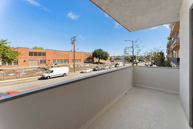 Foto del edificio - 1253 Federal Ave