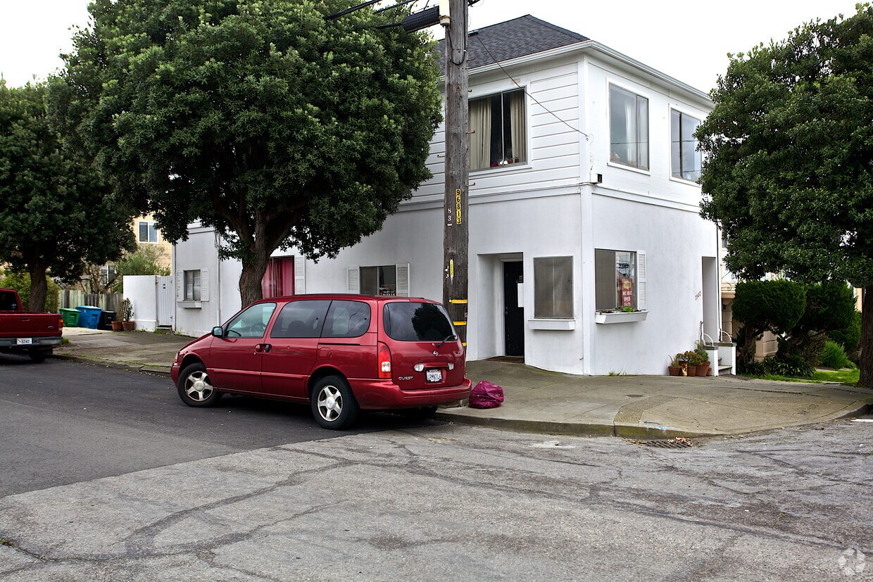 Primary Photo - 2845-2849 Ulloa St