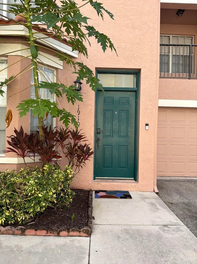 Foto del edificio - 1910 Belmont Pl