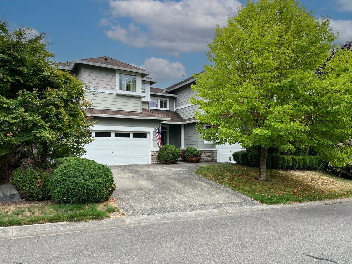Primary Photo - Georgeous! Elegant! Spacious! 5 Bedrooms!