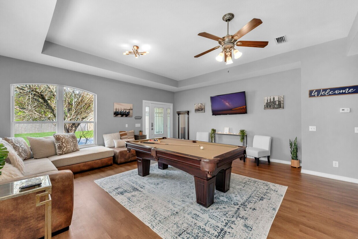 Foto principal - 348 Brookwood Blvd