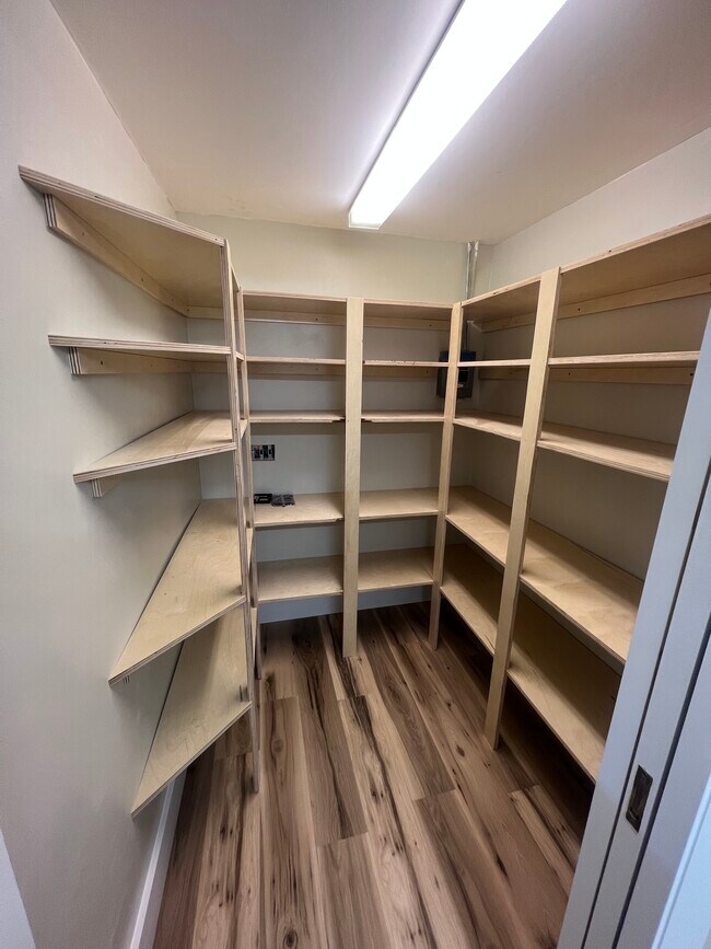 Foto del edificio - 205 E Berry St