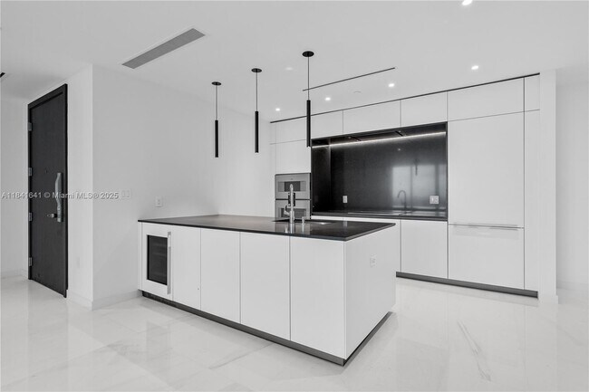 Foto del edificio - 300 Biscayne Blvd Way