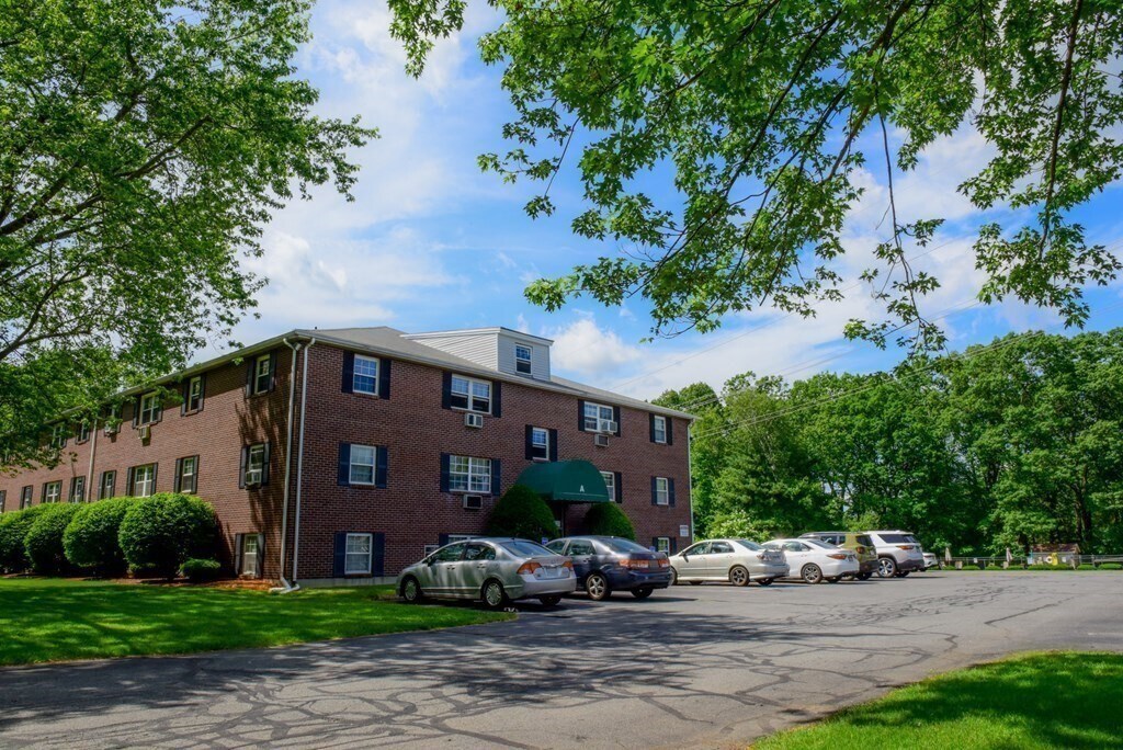 96 Richardson Rd Unit A13, Chelmsford, MA 01863 Condo for Rent in