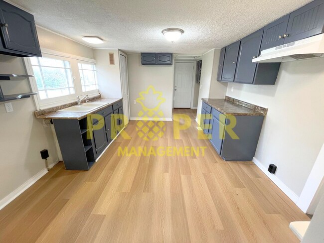 Foto del edificio - 3 bedrooms 1 bathroom House with fully fen...