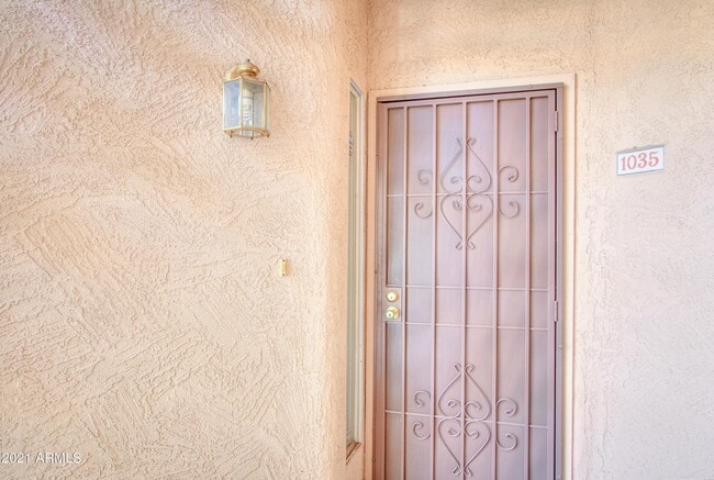 Building Photo - 10410 N Cave Creek Rd