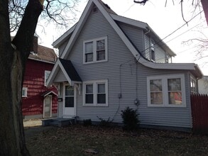 Building Photo - 2709 Shorb Ave NW
