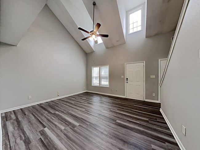 Building Photo - 9930 Orchard Grass Ct