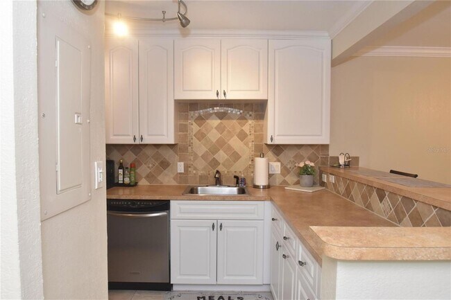 Foto del edificio - 3700 S Osprey Ave