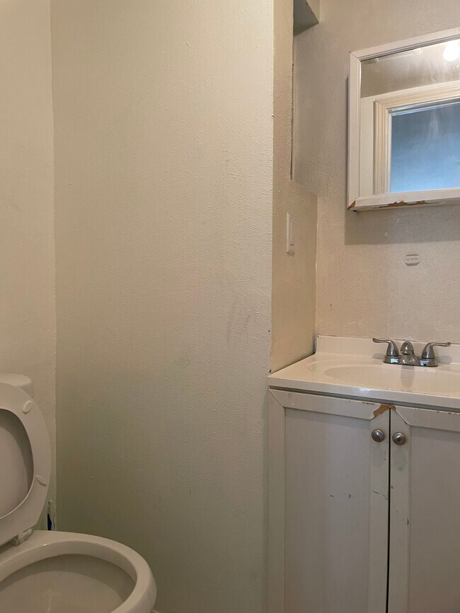 Foto del edificio - 4258 W 102nd St
