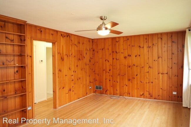 Building Photo - 4 br, 2 bath House - 2528 Willard Dr