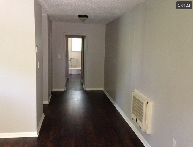 Foto del edificio - Unit A available for rent