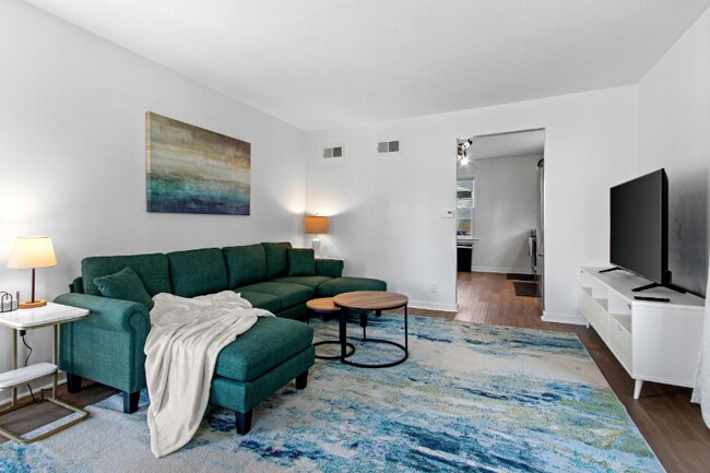 Foto del edificio - 914 Quincy St