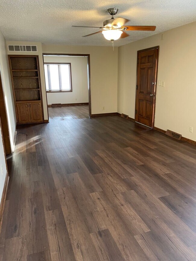 Foto del edificio - 4 Bedroom, 2 Bathroom House