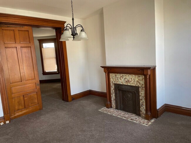 Building Photo - 127 Ludlow St