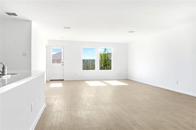 Foto del edificio - 4913 Ivory Knl Rd