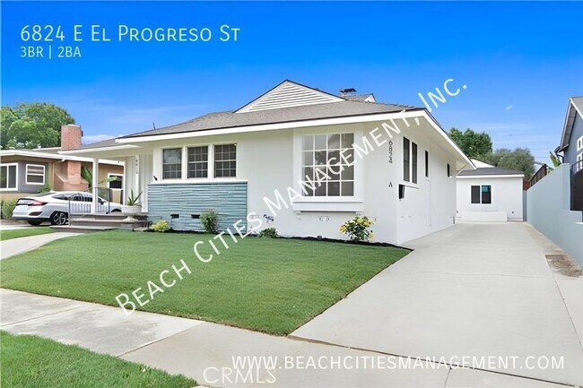 Building Photo - Beautifully Remodeled 3 Bedroom, 2 Bathroo...