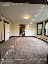 Building Photo - 136 Social St